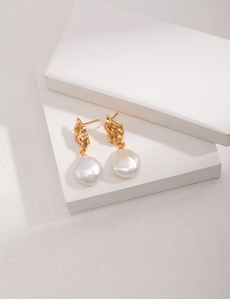 Baroque pearl earrings