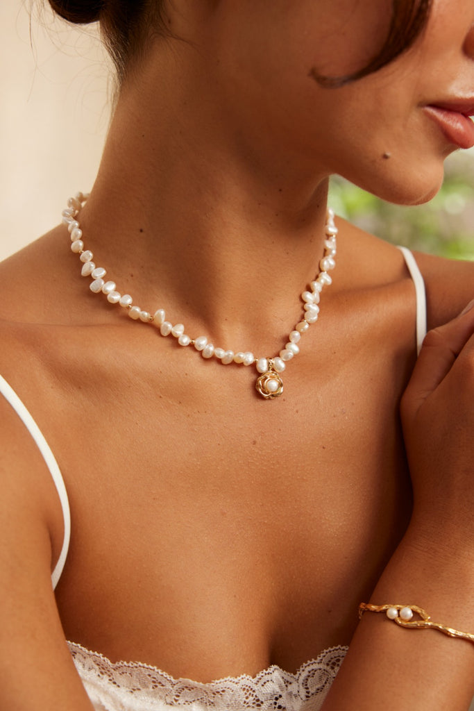 pearl necklace