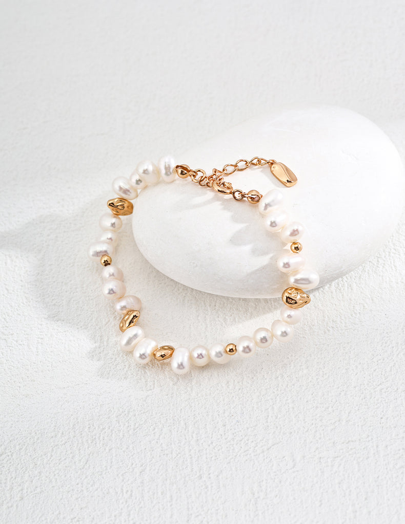 Natural Petal Pearl Bracelet